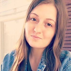 Meet your Posher, Briana